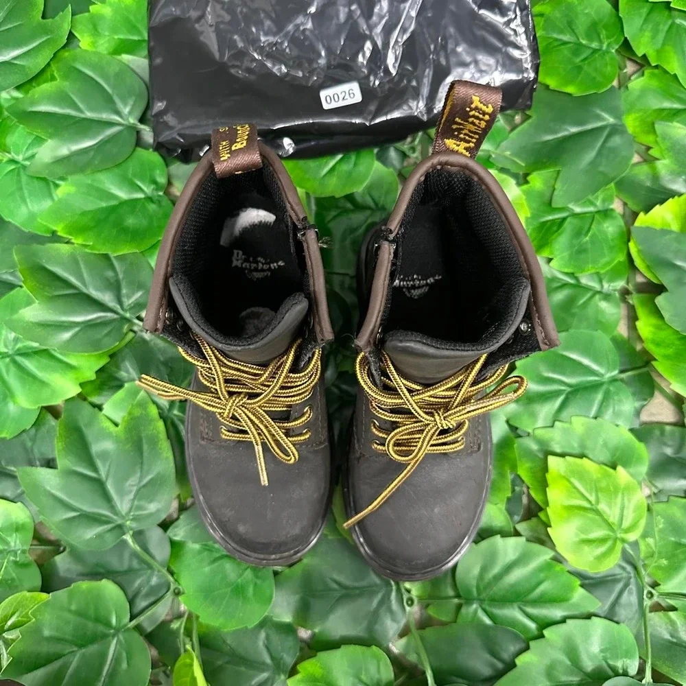 N/A dr martens